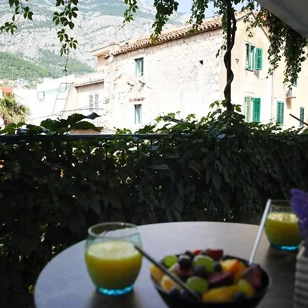 Seafront Apartment *