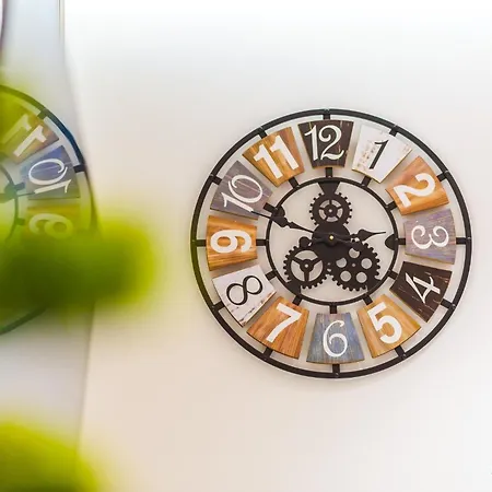 Seafront Apartment Makarska