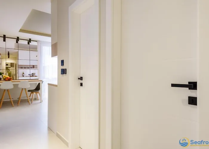 Apartment Seafront Makarska